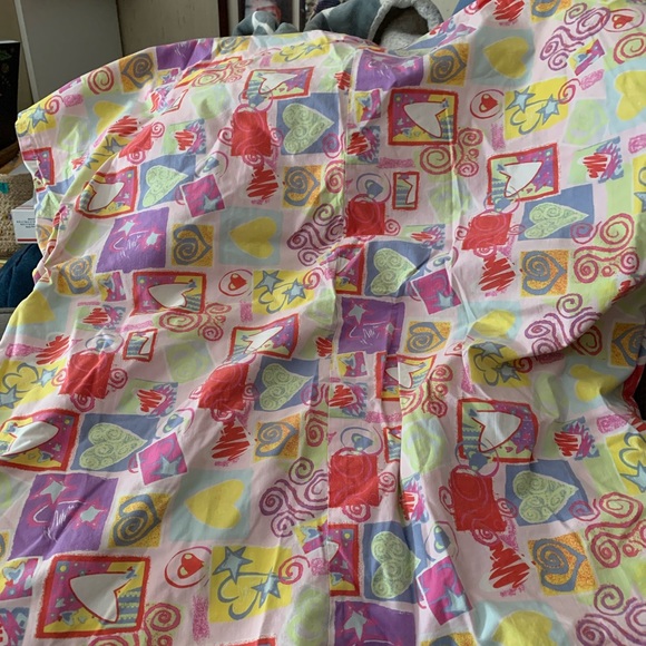 It is a scrub top - Picture 2 of 3